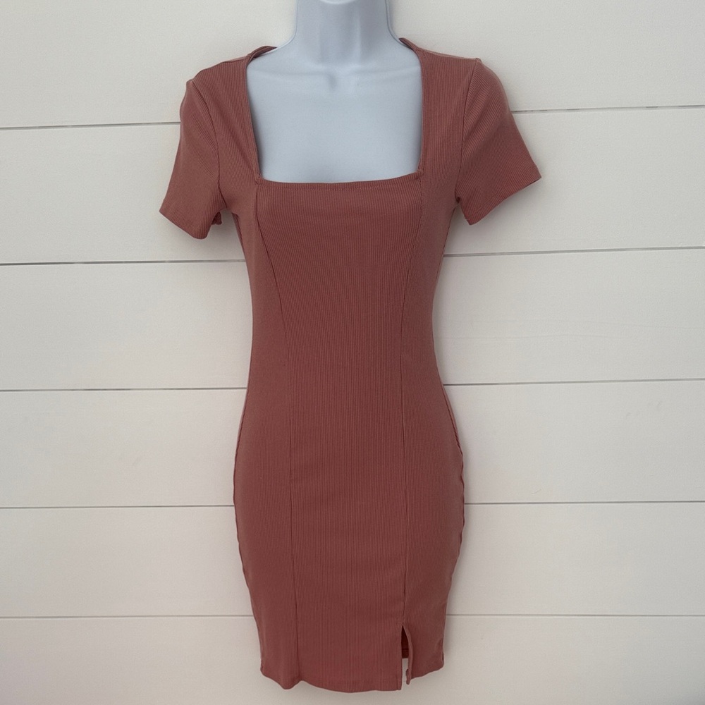 Heart & Hips Mauve Mini Dress Size Medium
